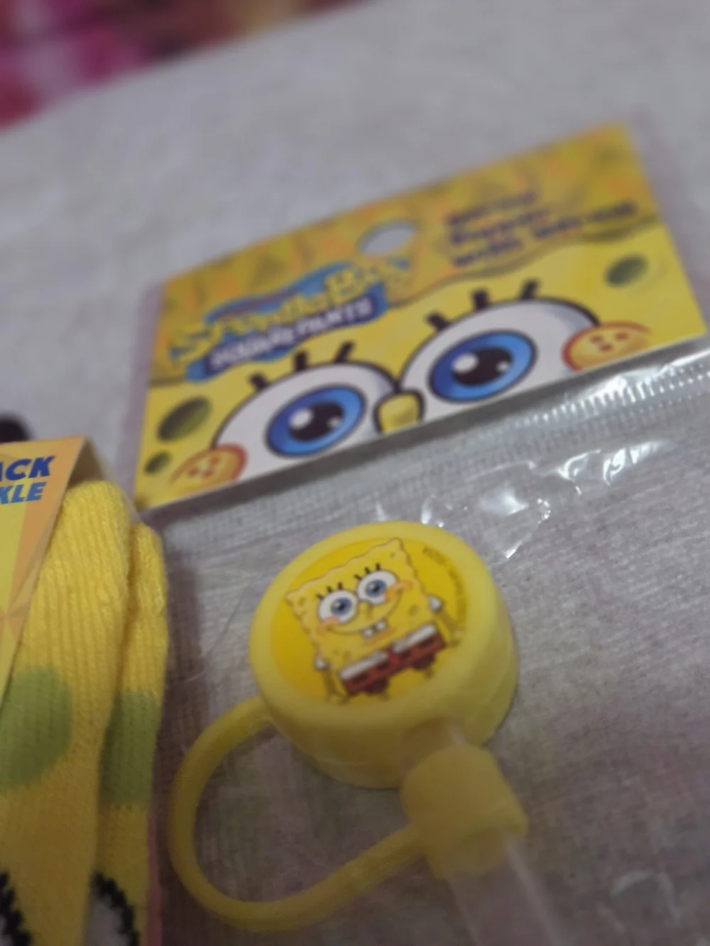 Nickelodeon SpongeBob Yellow Kids Socks & Matching SpongeBob Accessory